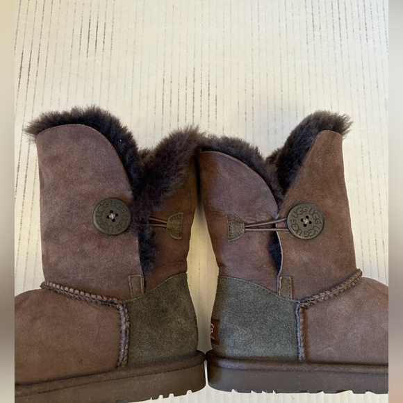 Ugg Australia winter snow Bailey button brown suede & sheepskin boots Sz-6. I - Picture 7 of 12